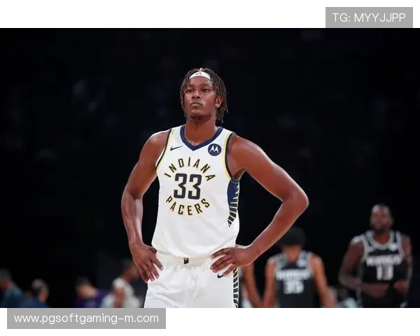 以马刺西蒙斯为核心重建球队探索未来新阵容与战略调整 以马刺西蒙斯为核心重建球队探索未来新阵容与战略调整